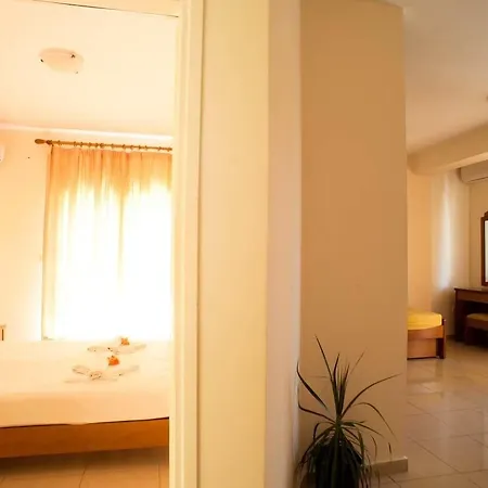 Semiramis Aparthotel