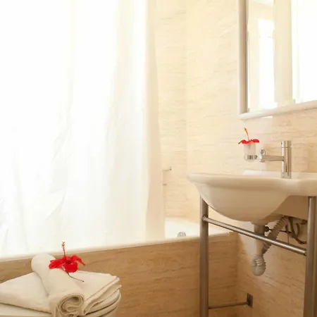 Aparthotel Semiramis 2*