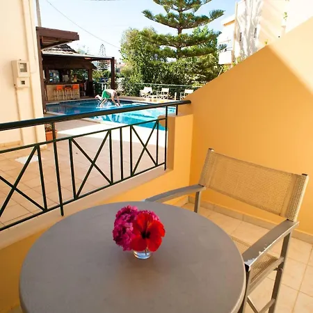 Semiramis Aparthotel 2*
