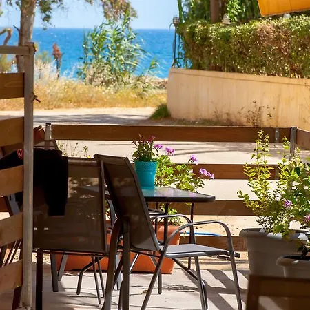 Semiramis Aparthotel