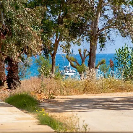 Semiramis 2* Agioi Apostoli (Crete)