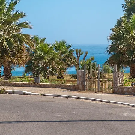 Aparthotel Semiramis Agioi Apostoli (Crete)