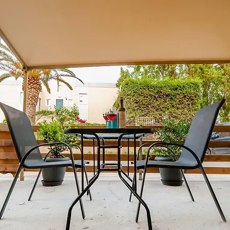 Semiramis Aparthotel Agioi Apostoli (Crete)