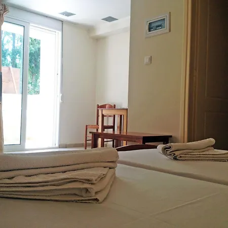 Semiramis Aparthotel Agioi Apostoli (Crete)