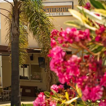 Aparthotel Semiramis 2*