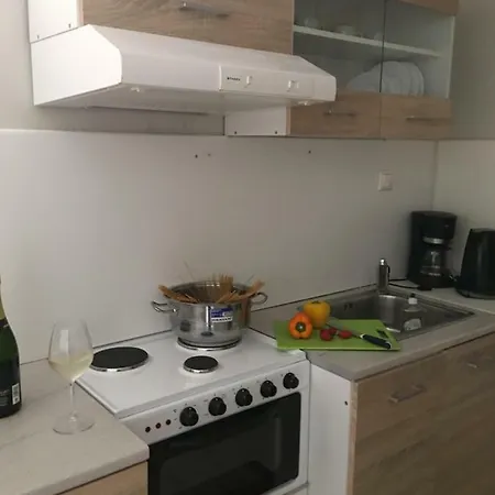 Semiramis Aparthotel 2*